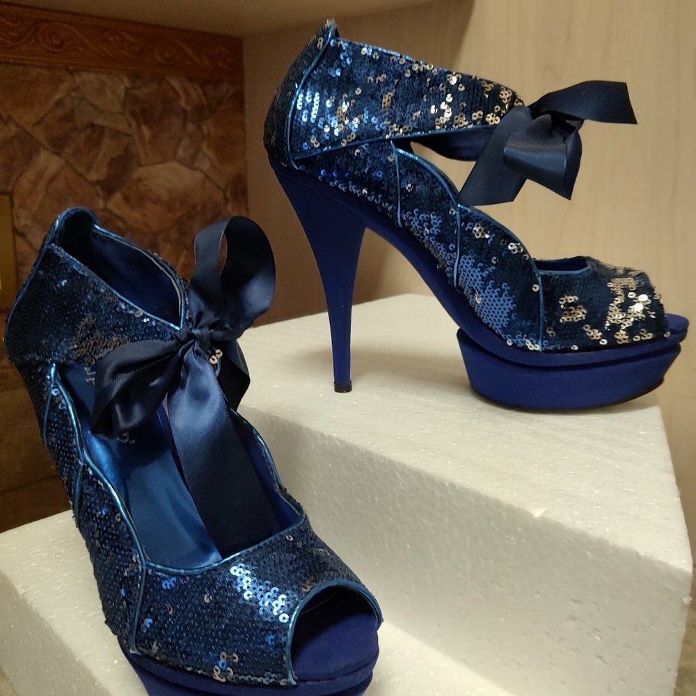 "2 ME TOO" ROYAL BLUE SEQUIN PEEP TOE PUMP W/5" HEEL & 1" PLATFORM